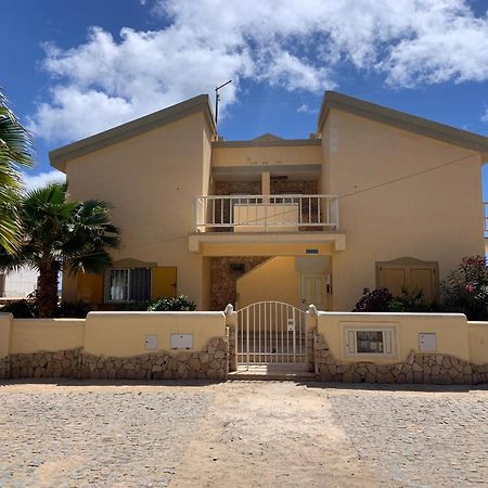 Lovely Beach Front Apartment In Santa Maria Exterior photo