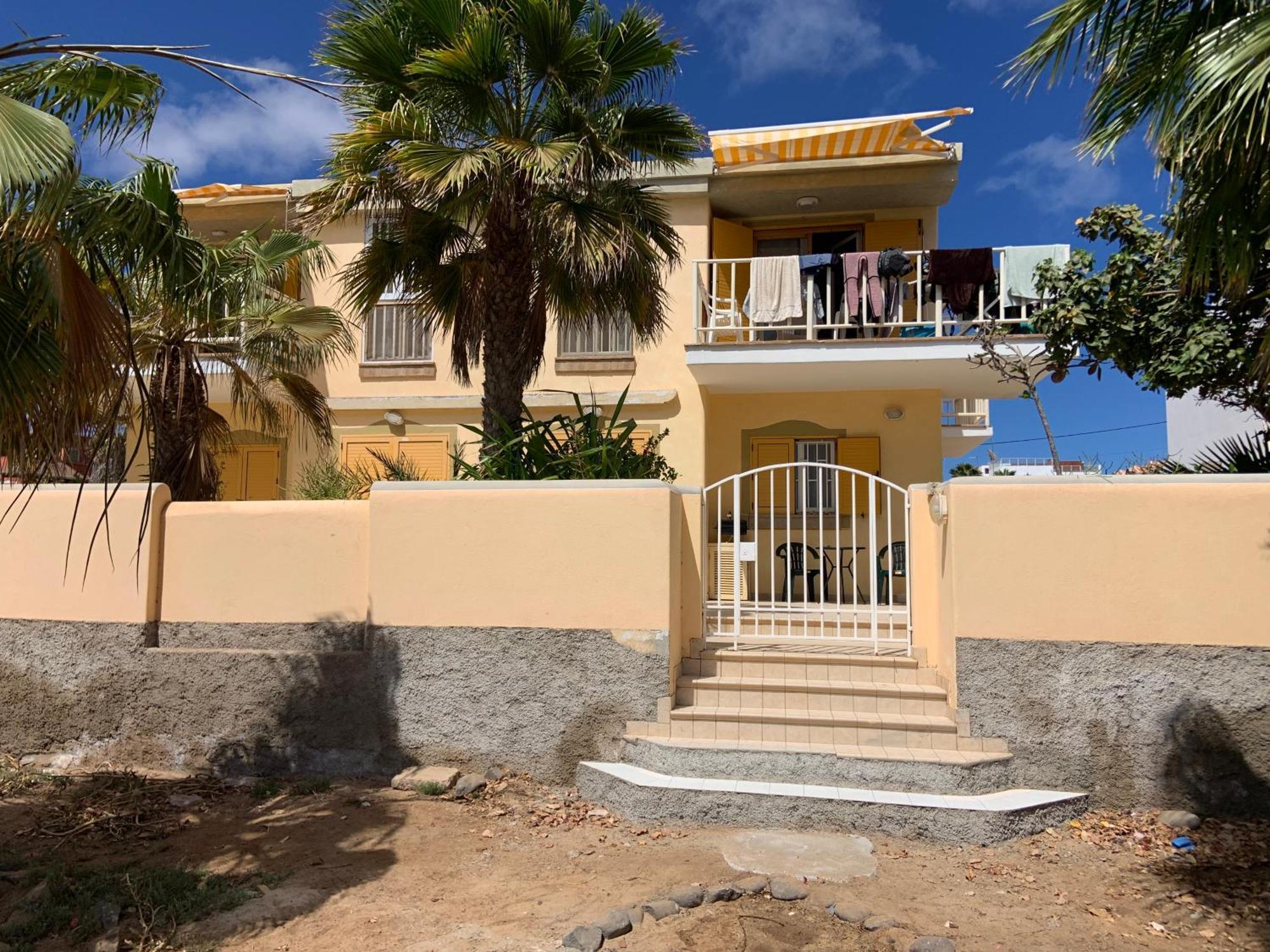 Lovely Beach Front Apartment In Santa Maria Exterior photo